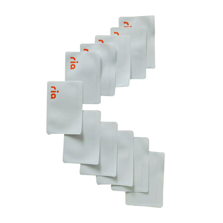 Tarjetero de PVC con logotipo