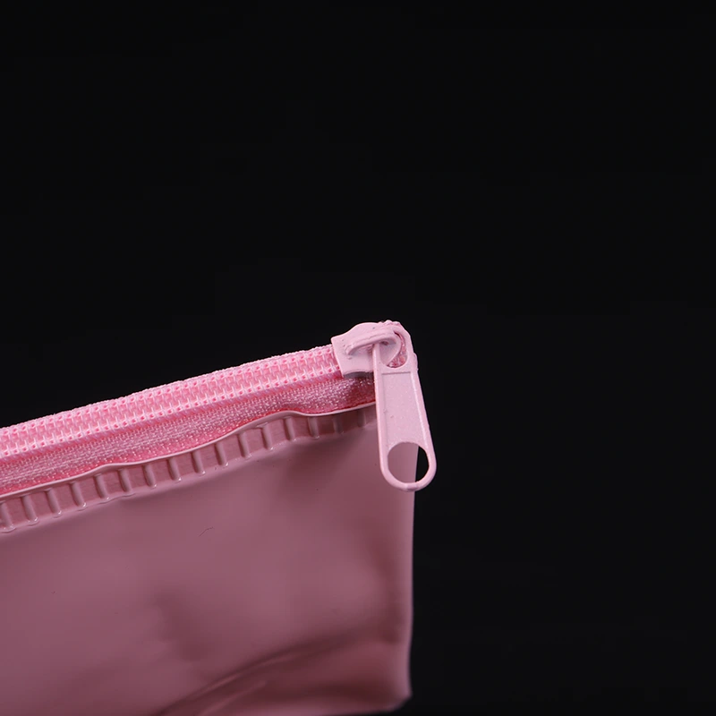 Estuche de PVC con cremallera